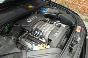 Audi A4 3,0 V6 Quattro 220PS